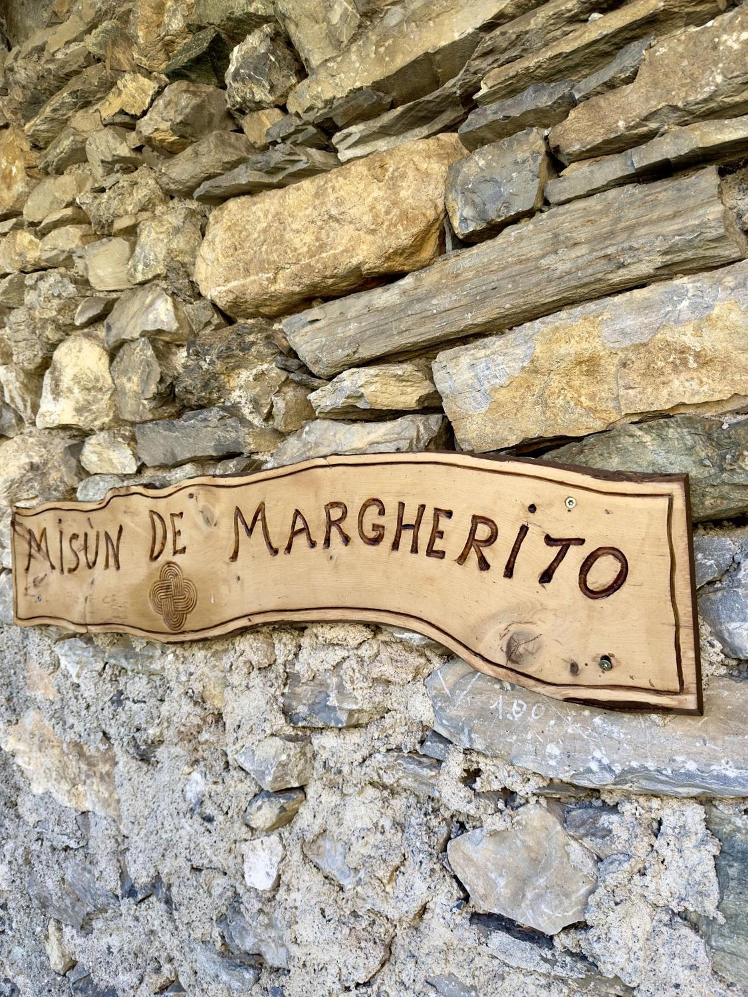 La Mizoun De Marguerito - Appartamento Genziana Chiappera Exterior photo